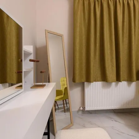 Ninemia House Appartamento *